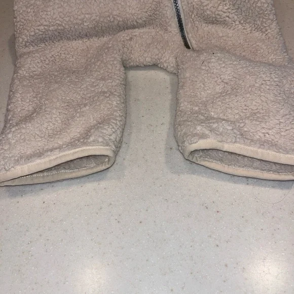 Hanna Andersson Onesie - Cream Fleece w/ Hood + Ears - Picture 4 of 6